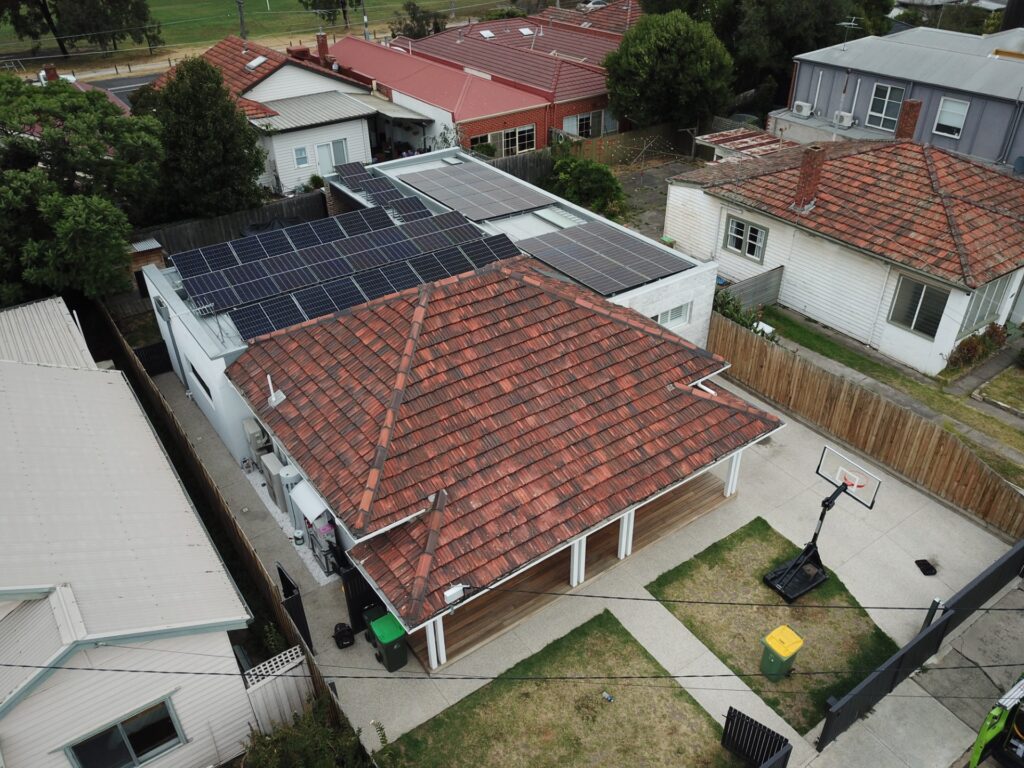 16.5kw Solar In Thornbury Installed by SolarVista on house roof